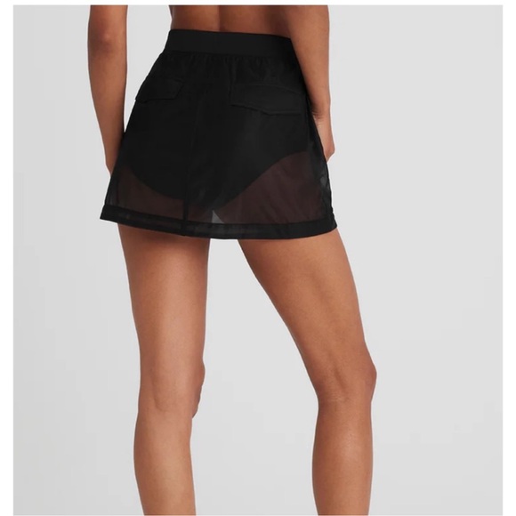ALO Yoga Black Mini Skirt - Picture 2 of 4